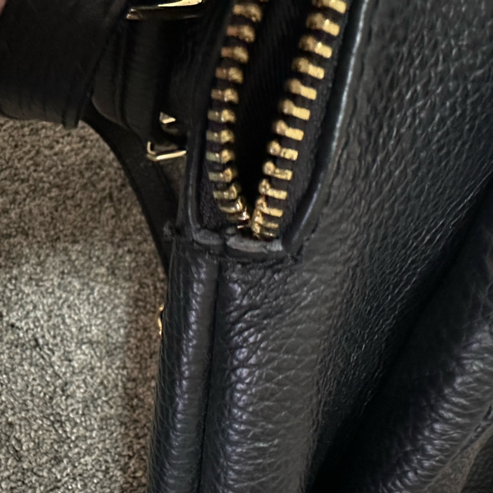 L. Credi | Fine Black Pebbled Leather Backpack Made in Italy - Picture 9 of 13